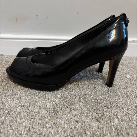 Stuart Weitzman Peep Toe Black Patent Leather Pump Heels Size 7 3” Heel - Picture 4 of 8